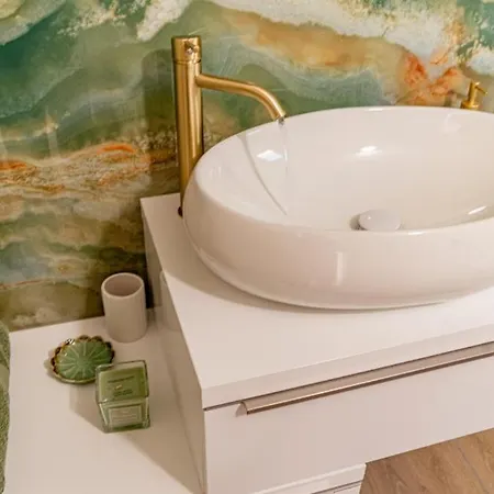 Karbuni Royal By Guide