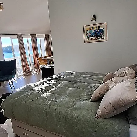 Karbuni Royal By Guide