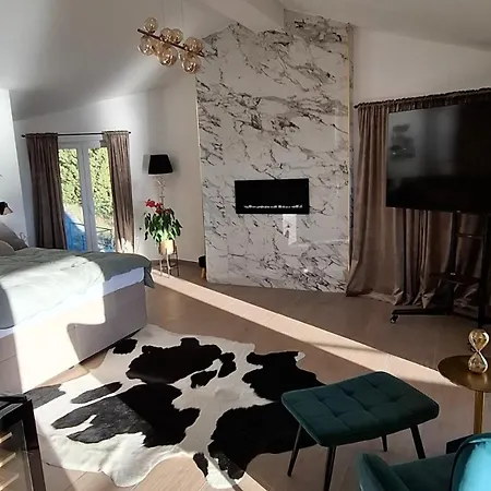 Karbuni Royal By Guide Apartamento