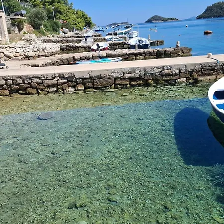 Karbuni Royal By Guide * Blato (Korcula)